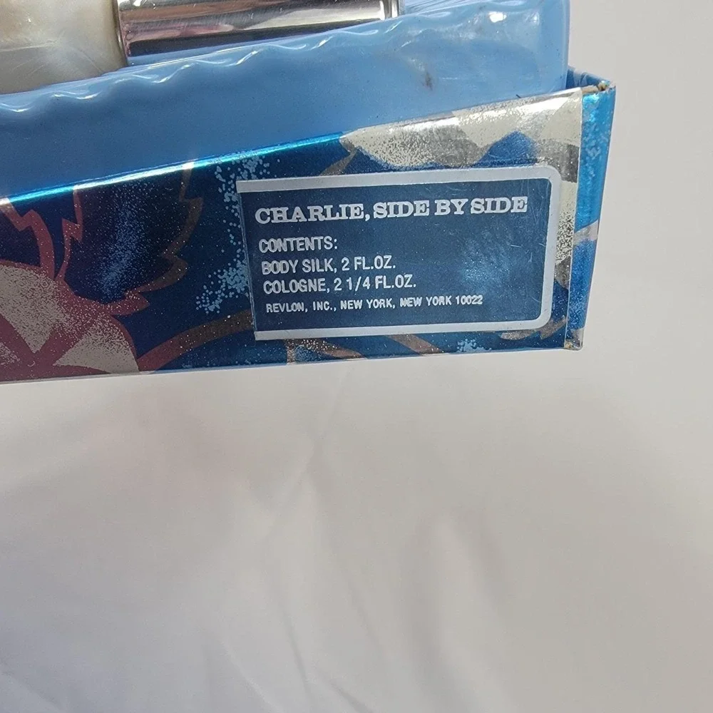VINTAGE Revlon Charlie Cologne Spray & Fragrance Gift Set Blue Silver Box - New